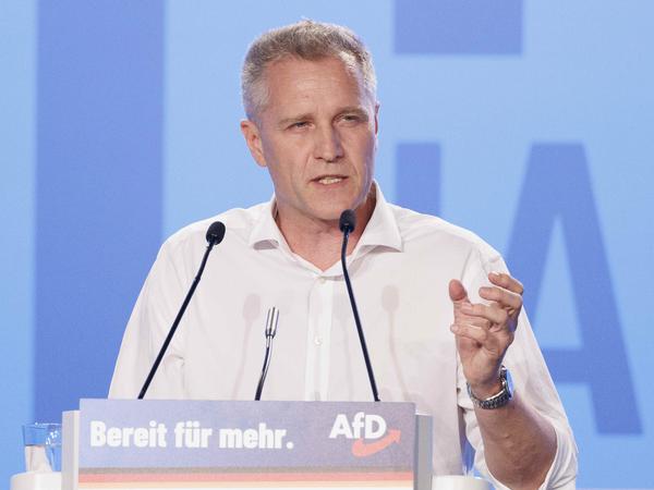 Der Bundestagsabgeordnete Petr Bystron (AfD) spricht bei der Europawahlversammlung der AfD in Magdeburg.