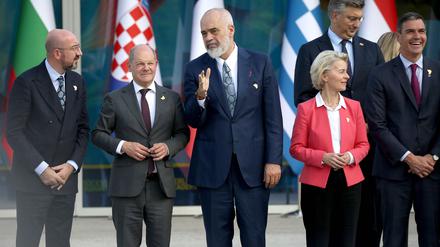 Europa und seine Kandidaten: Charles Michel, Präsident des Europäischen Rats, Bundeskanzler Scholz, Albaniens Premier Edi Rama und EU-Kommissionspräsidentin Ursula von der Leyen (von links). 