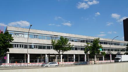 Die Zentrale des Landesamts für Flüchtlingsangelegenheiten an der Bundesallee in Wilmersdorf.