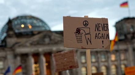 Nachfahren deutscher Widerstandskämpfer gegen das NS-Regime rufen zur Bewahrung der Demokratie auf. 
