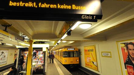 Warnstreik der Fahrer von Berliner U-Bahnen und Bussen