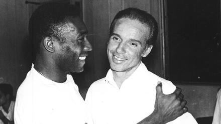 Ein Glücksfall für den brasilianischen Fußball. Pelé freut sich, als sein ehemaliger Mitspieler Mario Zagallo im März 1970 neuer Nationaltrainer wird.