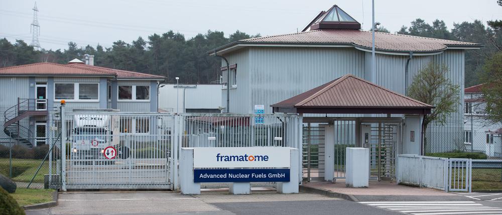 Blick auf ein Zugangstor vom Werk der Framatome – Advanced Nuclear Fuels GmbH. in Lingen, Niedersachsen.