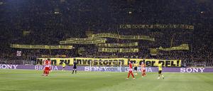 Dortmunder Fankurve beim Spiel des BVB gegen Freiburg.