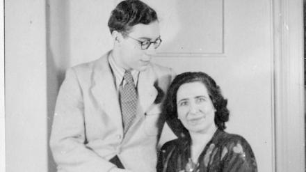 Der Pianist Karlrobert Kreiten mit seiner Mutter geliebten Emmy, ca. 1942