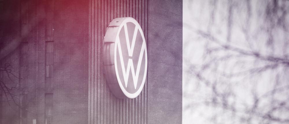 Das Logo des Automobilherstellers Volkswagen.