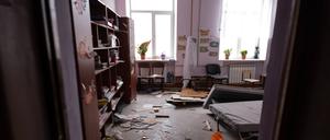 Die Überreste einer Schule in Slowjansk, Ukraine. 