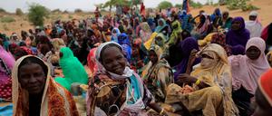 Der gewaltsame Machtkampf im Sudan zwingt immer mehr Menschen zur Flucht.