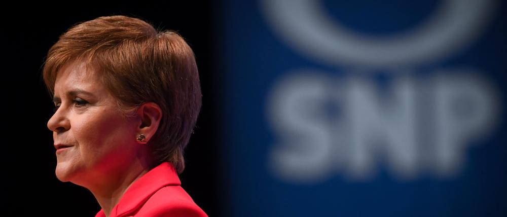 Schottlands Ex-Regierungschefin Nicola Sturgeon wurde vorübergehend festgenommen und vernommen.