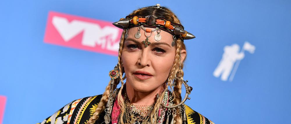 Madonna präsentiert sich bei dem MTV Music Awards.