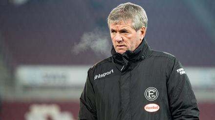 Friedhelm Funkel kämpft mit Kaiserslautern gegen den Abstieg.