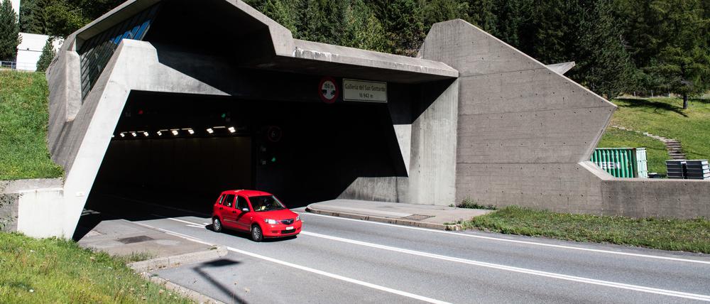 Noch ist unklar, wie lange der Gotthard-Tunnel gesperrt bleiben wird.