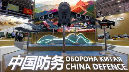 Ein Blick auf den Stand von China Defence bei einer Ausstellung des internationalen militärtechnischen Forums Army-2023 im Patriot-Kongress- und Ausstellungszentrum in der Region Moskau.