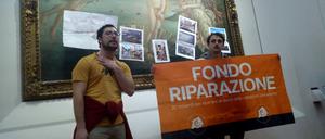 Aktivisten in den Uffizien in Florenz.