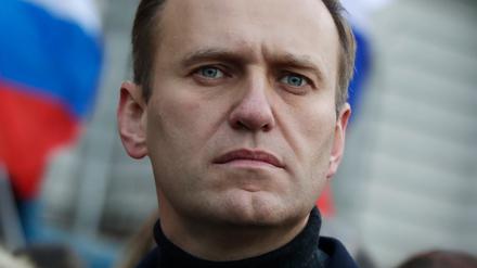 Der am 16. Februar in einem russischen Straflager gestorbene Oppositionsführer Alexej Nawalny bei einem Gedenkmarsch für den 2015 ermordeten Kremlkritiker Boris Nemzow.