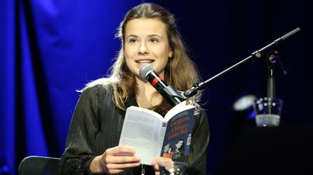 Luisa Neubauer liest im Waschhaus Potsdam. Die Klimaaktivistin liest und plaudert über „Klima. Politik. Musik.“