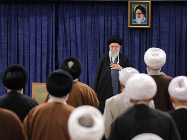 Das Regime unter Führung von Ali Chamenei verliert dramatisch an Rückhalt.