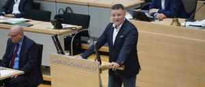 Markus Kurze ist Parlamentarischer Geschäftsführer und medienpolitischer Sprecher der CDU-Landtagsfraktion von Sachsen-Anhalt. 