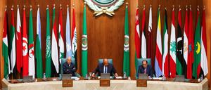 Die Arabische Liga übt sich in Geschlossenheit und nimmt Syrien wieder in die Organisation auf.