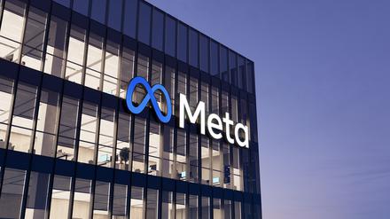Meta-Gebäude in Menlo Park: Der Facebook-Konzern will den KI-Vorsprung der Konkurrenz aufholen.