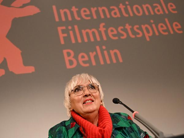Kulturstaatsministerin Claudia Roth versprüht angesichts des neuen Gesetzesentwurfs für die Filmförderung Optimismus.