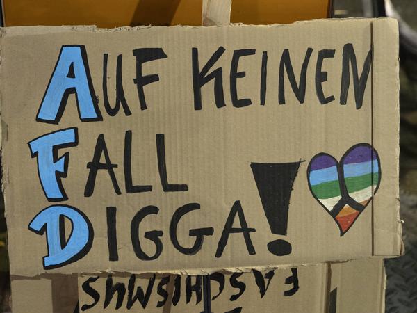 „AfD = Auf keinen Fall, Digga!“ Auf der Demo in Bochum am 19. Januar demonstrierten 15.000 Menschen gegen Rechtsextremismus. 