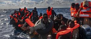 Zwei von fünf Menschen versuchten über das Mittelmeer, in die EU zu gelangen. Auf dem Foto: Die Rettung von 60 im Mittelmeer, 3. Januar 2024. 