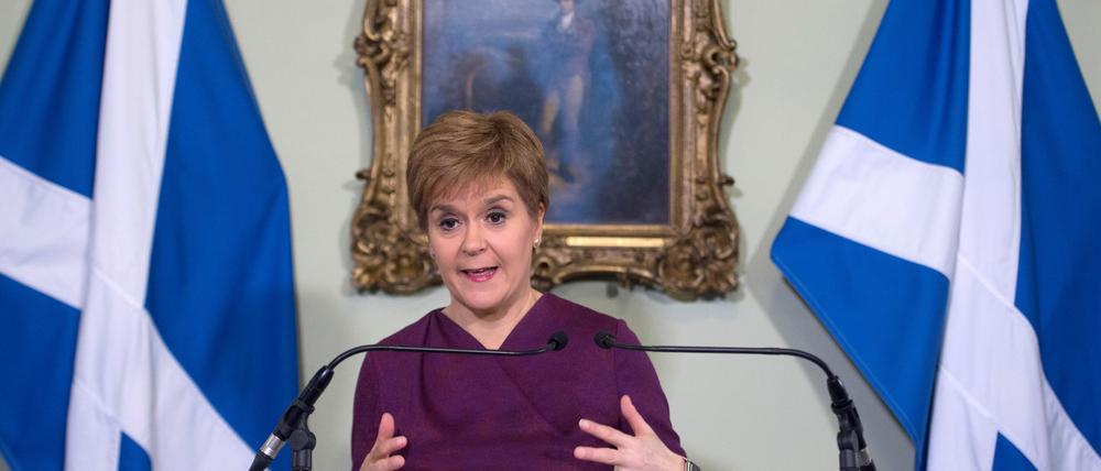 Nicola Sturgeon, Premierministerin von Schottland, spricht im Bute House über ihre Forderung nach einem zweiten Referendum über die Unabhängigkeit von Schottland. 