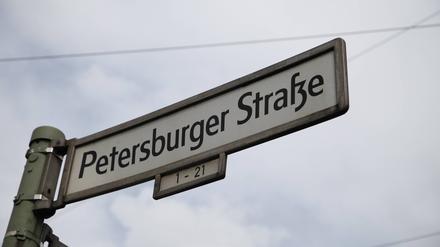 Petersburger Straße in Berlin Petersburger Straße in Berlin

Petersburg Road in Berlin Petersburg Road in Berlin