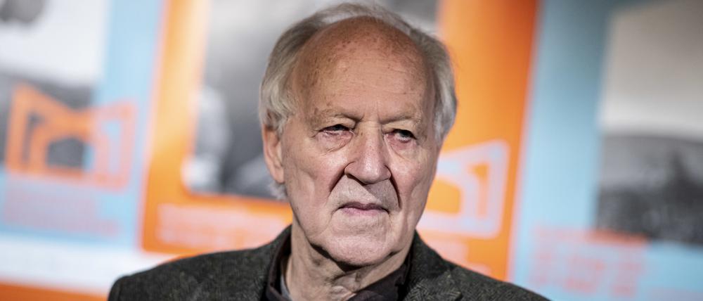 Werner Herzog in der Deutsche Kinemathek, die dem Regisseur gerade eine Ausstellung widmet.