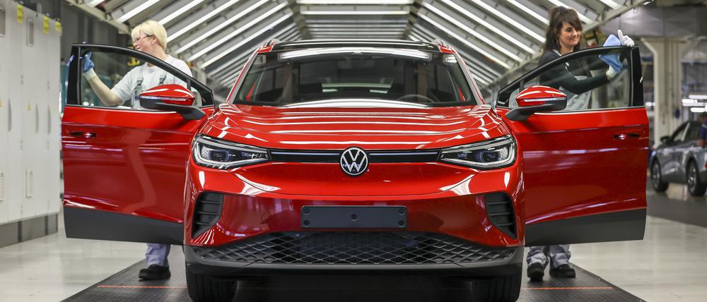 Volkswagen-Produktion in Zwickau. Der Konzern muss mit seinen E-Autos gegen Tesla und Rivalen aus China bestehen.