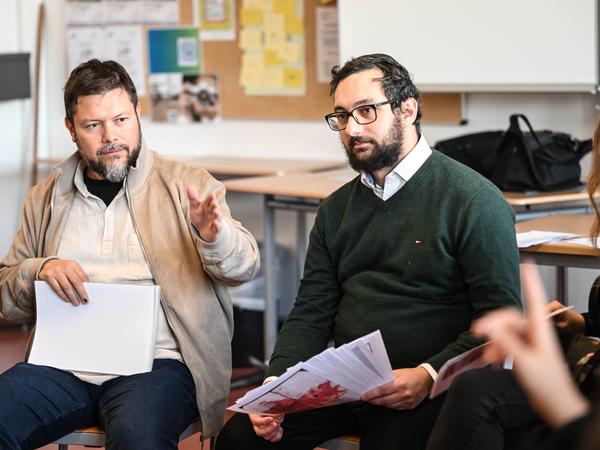 Bisher an Schulen aktiv: Der Imam Ender Cetin und der Rabbiner Igor Itkin (v.l.n.r.) von der Meet2respect-Initiative.