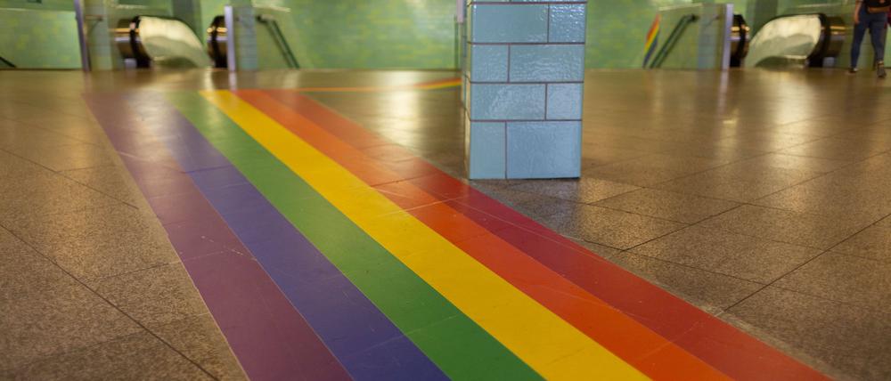 Die BVG wirbt öffentlich für die Rechte von Schwulen und Lesben. Doch intern sieht es ganz anders aus, legen Äußerungen von Mitarbeitern nahe.