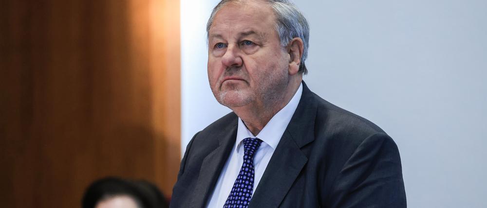 Hanno Berger, Steueranwalt, im Dezember 2022 im Gerichtssaal in Bonn. Der einstige Finanzbeamte in Hessen gilt als wichtigster Kopf im Cum-Ex-Skandal. 