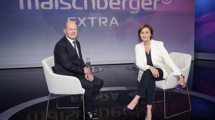 Olaf Scholz und Sandra Maischberger in der ARD-Talkshow 'maischberger' im Studio Berlin Adlershof. Berlin, 28.06.2023