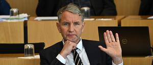 Björn Höcke, AfD-Fraktionschef, sitzt im Plenarsaal des Thüringer Landtags.
