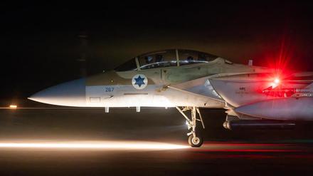 Die Aufnahme der israelischen Luftwaffe zeigt ein F-15-Jet nach dem Einsatz gegen iranische Drohnen.