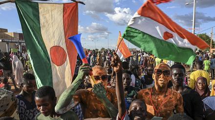 Westliche Mächte sind unbeliebt: eine Demonstration für den Abzug der französischen Militärkräfte am Stützpunkt der Franzosen in Niamey.