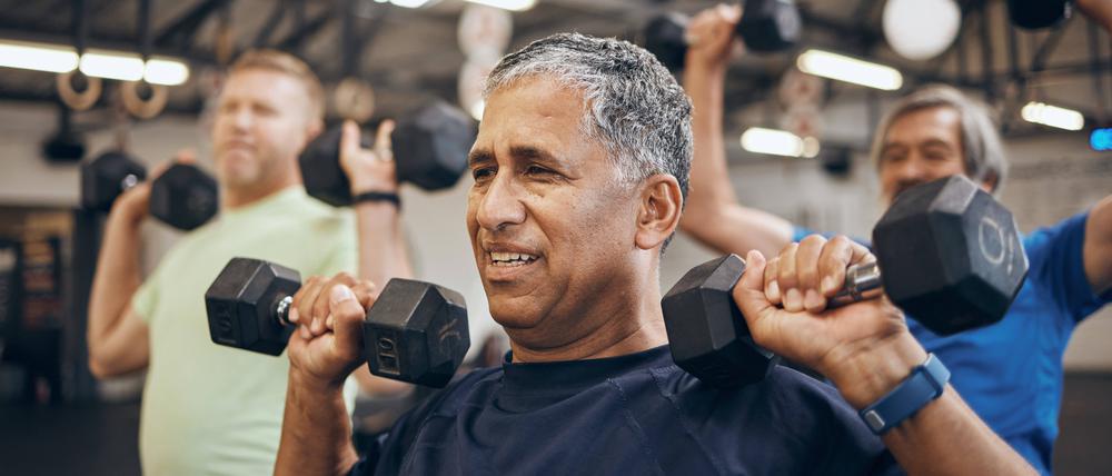 Sport verbessert Blutdruck, Knochendichte oder Libido, er stärkt Selbstwertgefühl, die Körperhaltung, Gedächtnis, Immunfunktion und Schlaf.