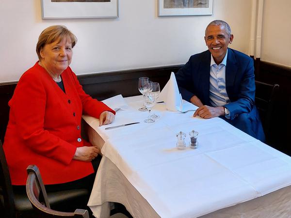 In Berlin speiste Obama auch mit Ex-Kanzlerin Merkel. 