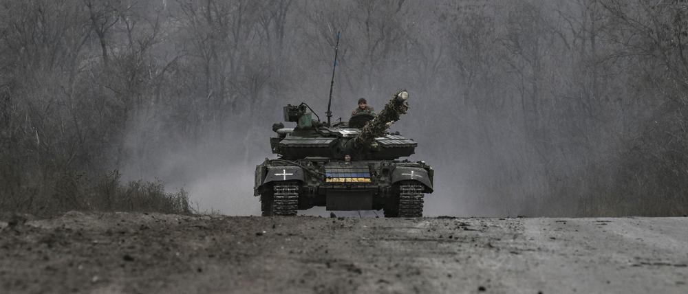 Ukrainischer Panzer in Bachmut.