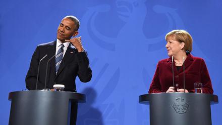 US-Präsident Barack Obama und Bundeskanzlerin Angela Merkel geben am 17.11.2016 in Berlin im Bundeskanzleramt eine Pressekonferenz. Obama hält sich zu seinem Abschiedsbesuch in der deutschen Hauptstadt auf. Foto: Bernd von Jutrczenka/dpa ++ +++ dpa-Bildfunk +++
obammerkel0502