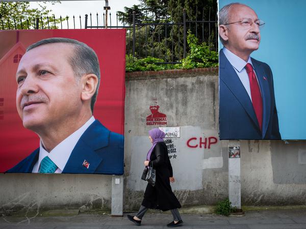Der türkische Präsident Recep Tayyip Erdogan (l.) und der CHP-Vorsitzende Kemal Kilicdaroglu (r.) treten am 14. Mai gegeneinander an.
