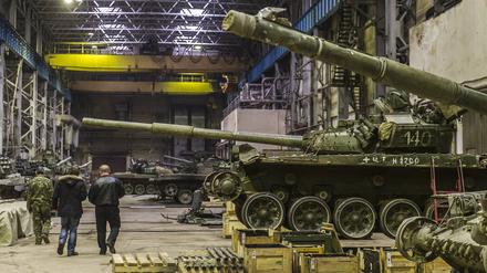 T-72-Panzer werden in der Omsker Transportmaschinenbau-Fabrik von NPK Uralvagonzavod modernisiert (Symbolbild)