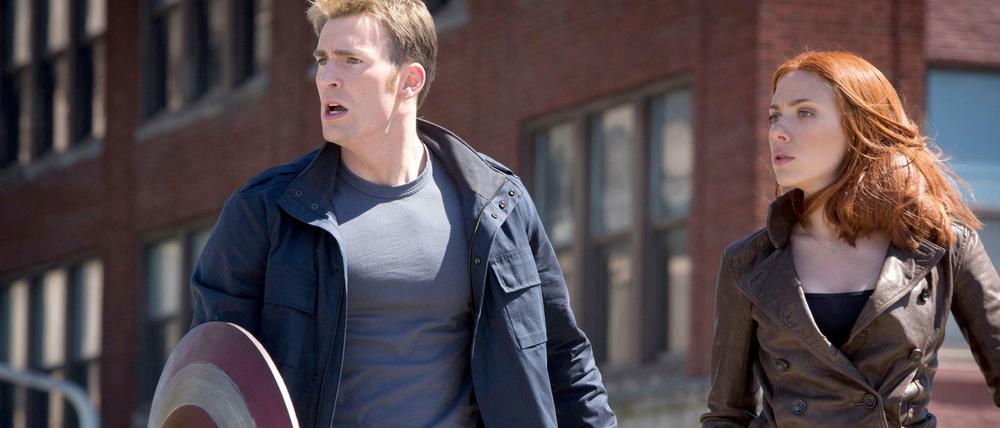 Zeitloser Weltretter: Steve Rogers alias Captain America (Chris Evans) mit Natasha Romanoff alias Black Widow (Scarlett Johansson).
