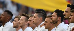 Die deutschen Nationalspieler 2018 bei der Nationalhymne vor dem Spiel gegen Saudi Arabien.