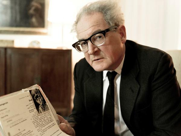 Für seine Rolle als Staatsanwalt und Eichmann-Jäger Fritz Bauer legte sich Klaußner ein ruppiges Honoratioren-Schwäbisch zu.