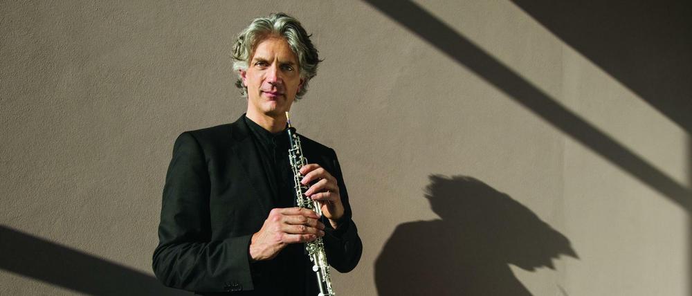 Dominik Wollenweber spielt bei den Berliner Philharmonikern sowohl Englischhorn als auch Oboe.