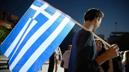 Paar mit Griechenland-Fahne