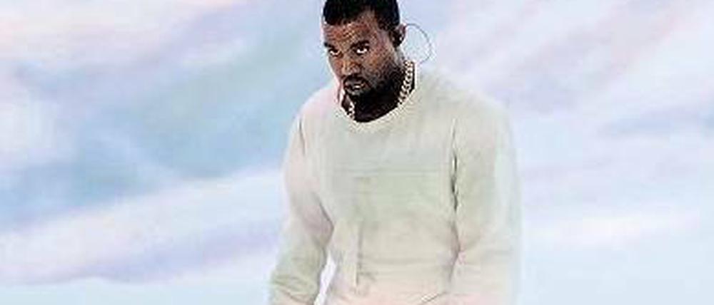 Schwarz auf Weiß. Kanye West prangert Rassismus an, nennt sich Gott und scheut auch sonst keinen Konflikt. Foto: picture alliance/dpa